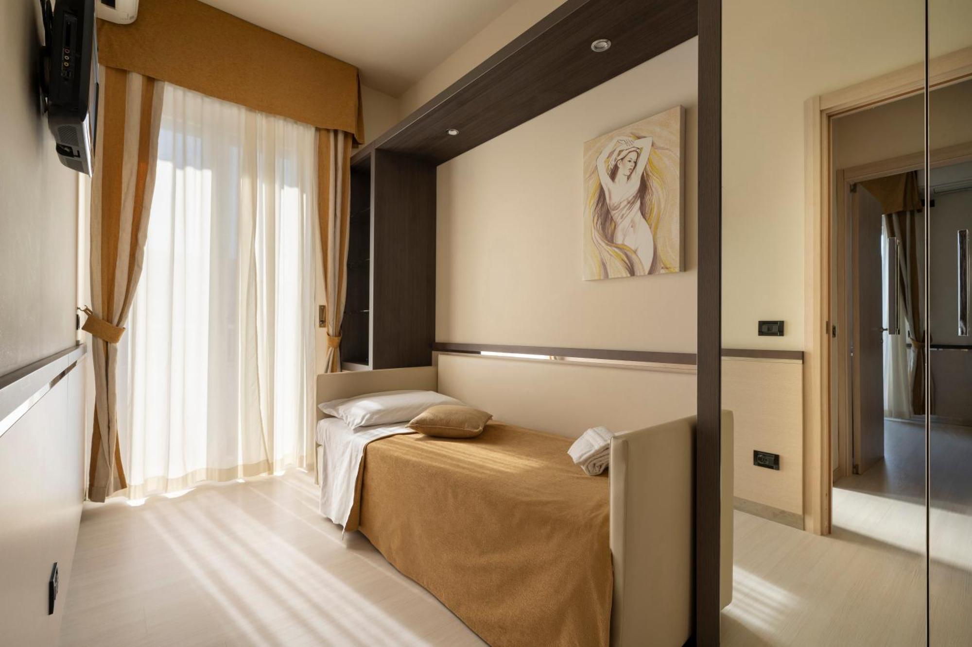 Hotel Mondial Porto Recanati Bagian luar foto