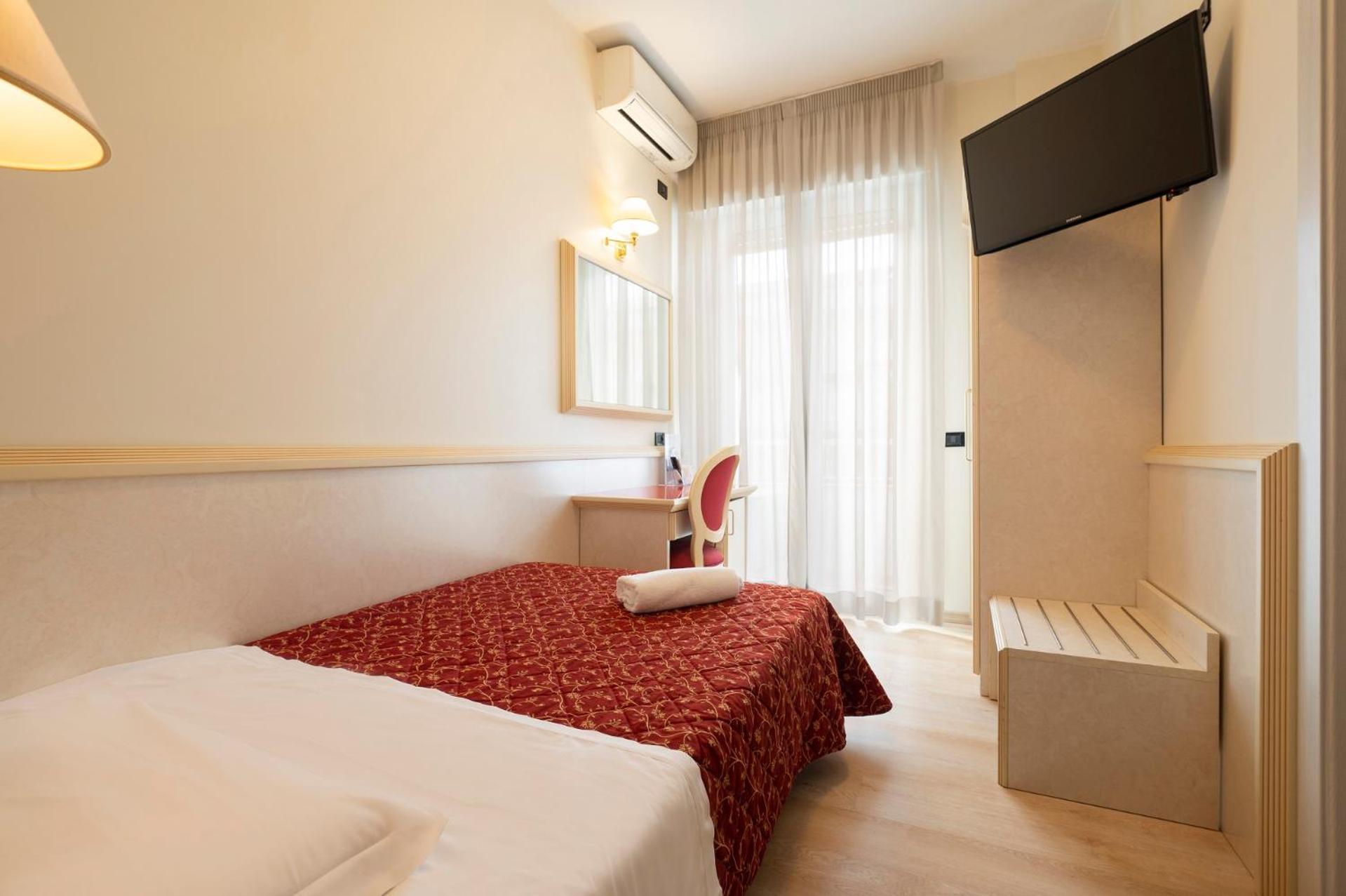 Hotel Mondial Porto Recanati Bagian luar foto