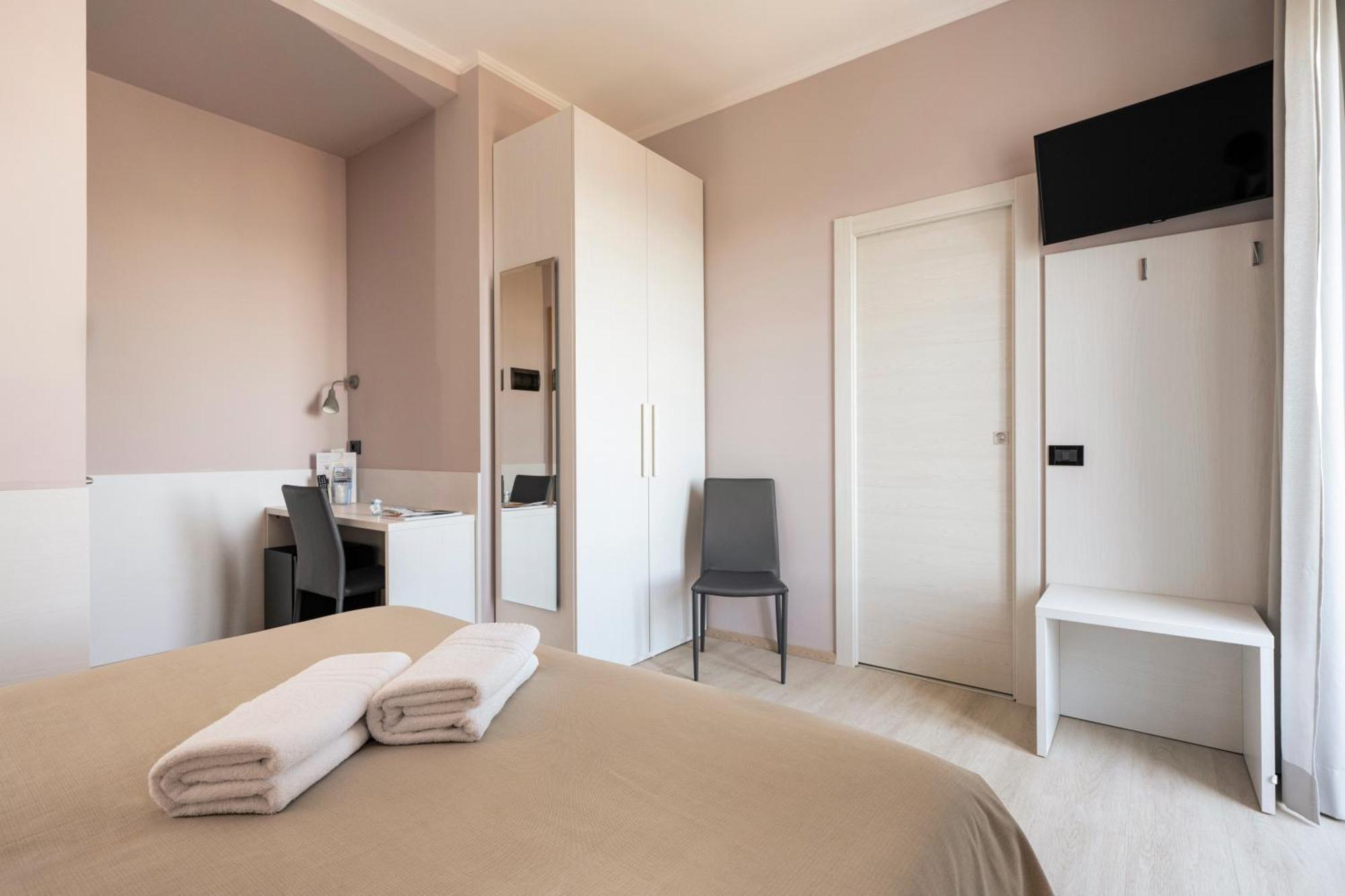 Hotel Mondial Porto Recanati Bagian luar foto
